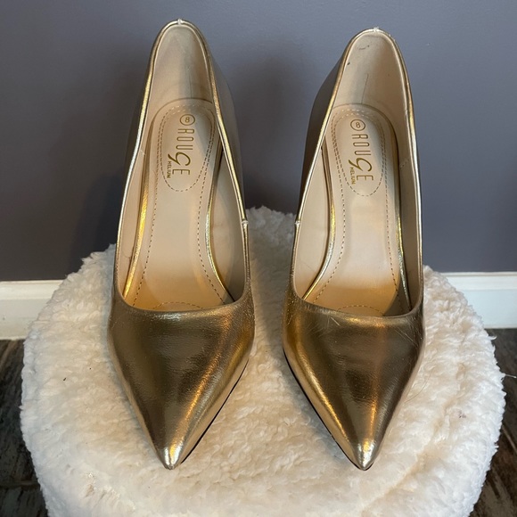 Gold heels - Picture 2 of 7